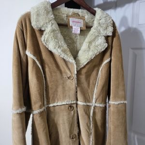 coat in suede genuine leather. Tan color with off beigfur Double brea